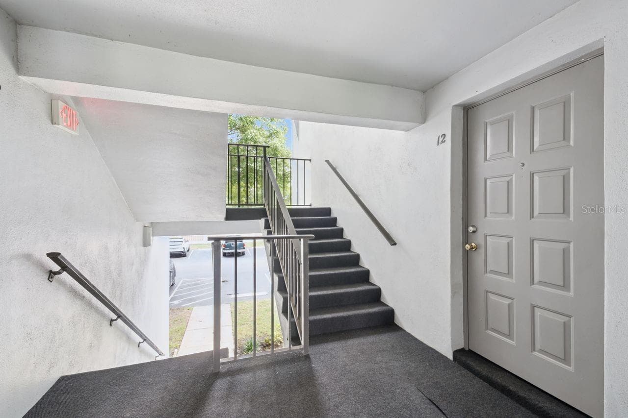Condominium at 8215 SUN SPRING CIR #12, ORLANDO, photo 4 of 31