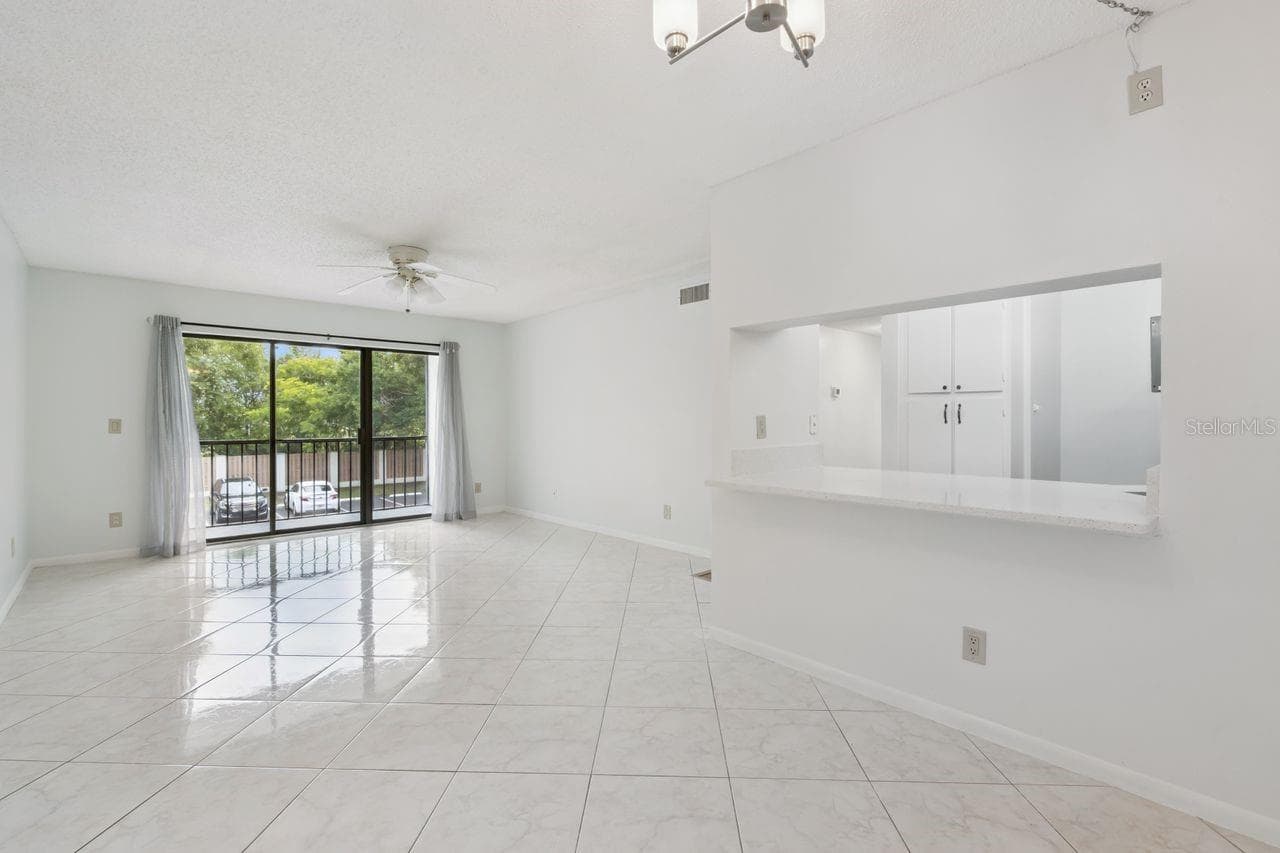 Condominium at 8215 SUN SPRING CIR #12, ORLANDO, photo 8 of 31