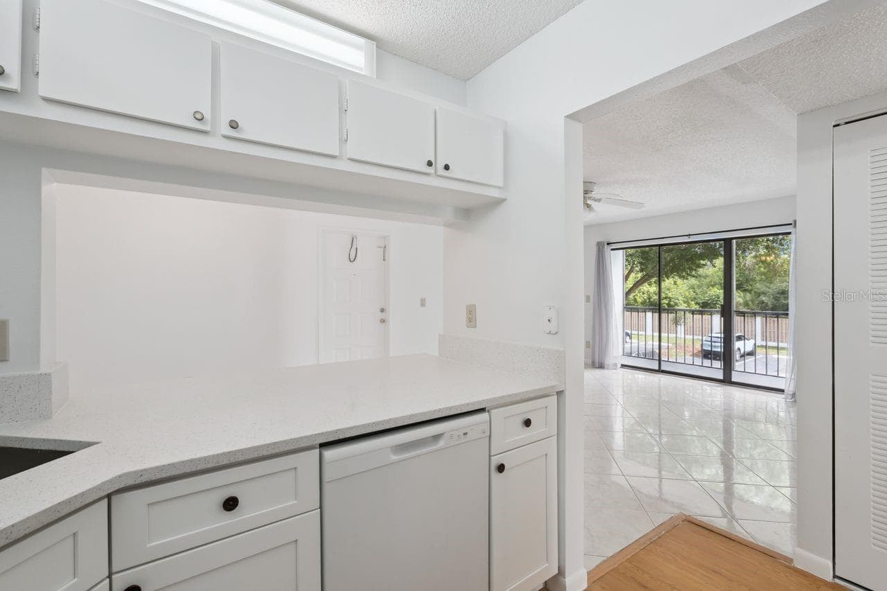 Condominium at 8215 SUN SPRING CIR #12, ORLANDO, photo 16 of 31