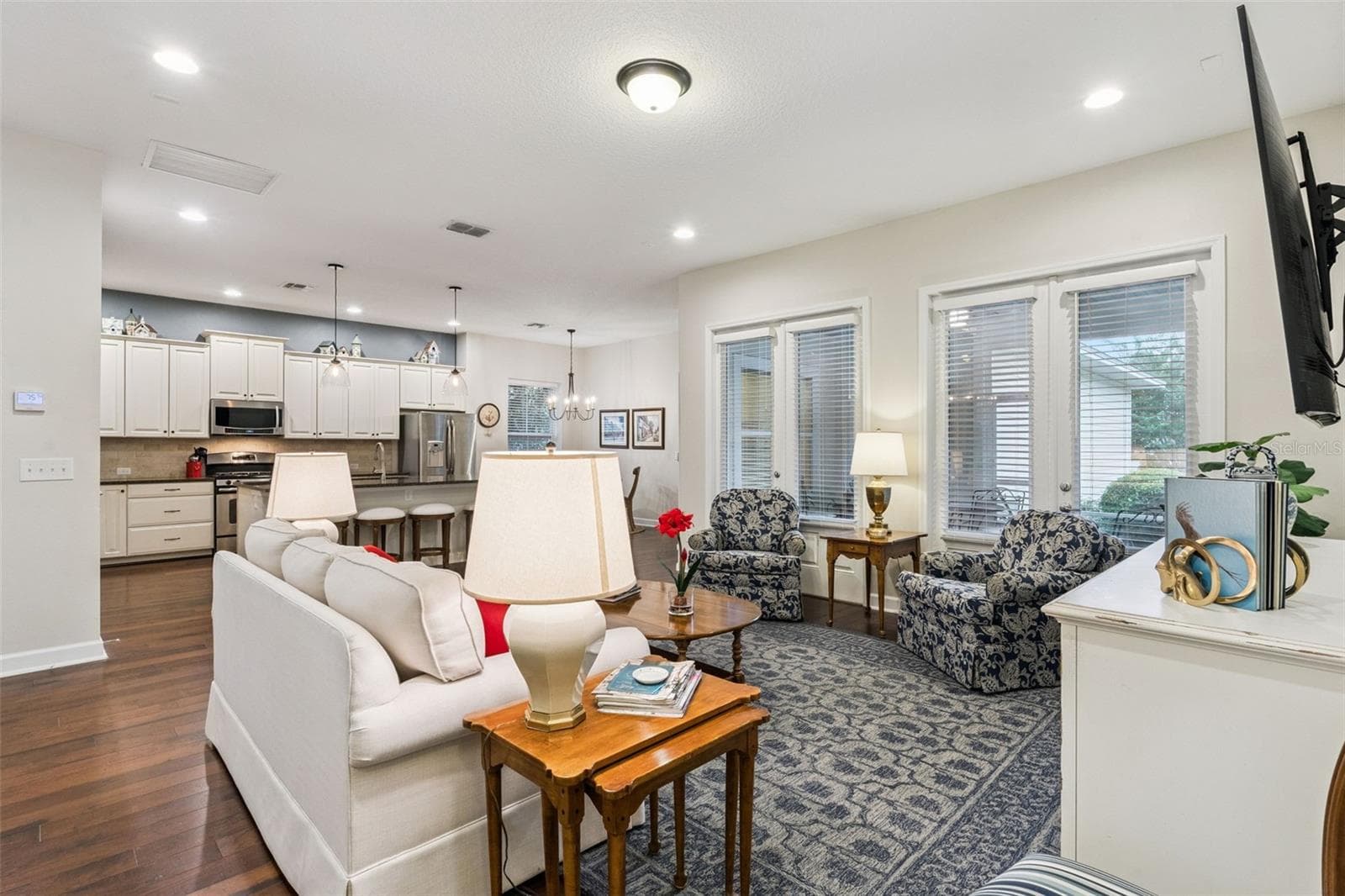Living Room with Double French Doors to Lanai - 844 OAKLAND PARK BLVD, WINTER GARDEN