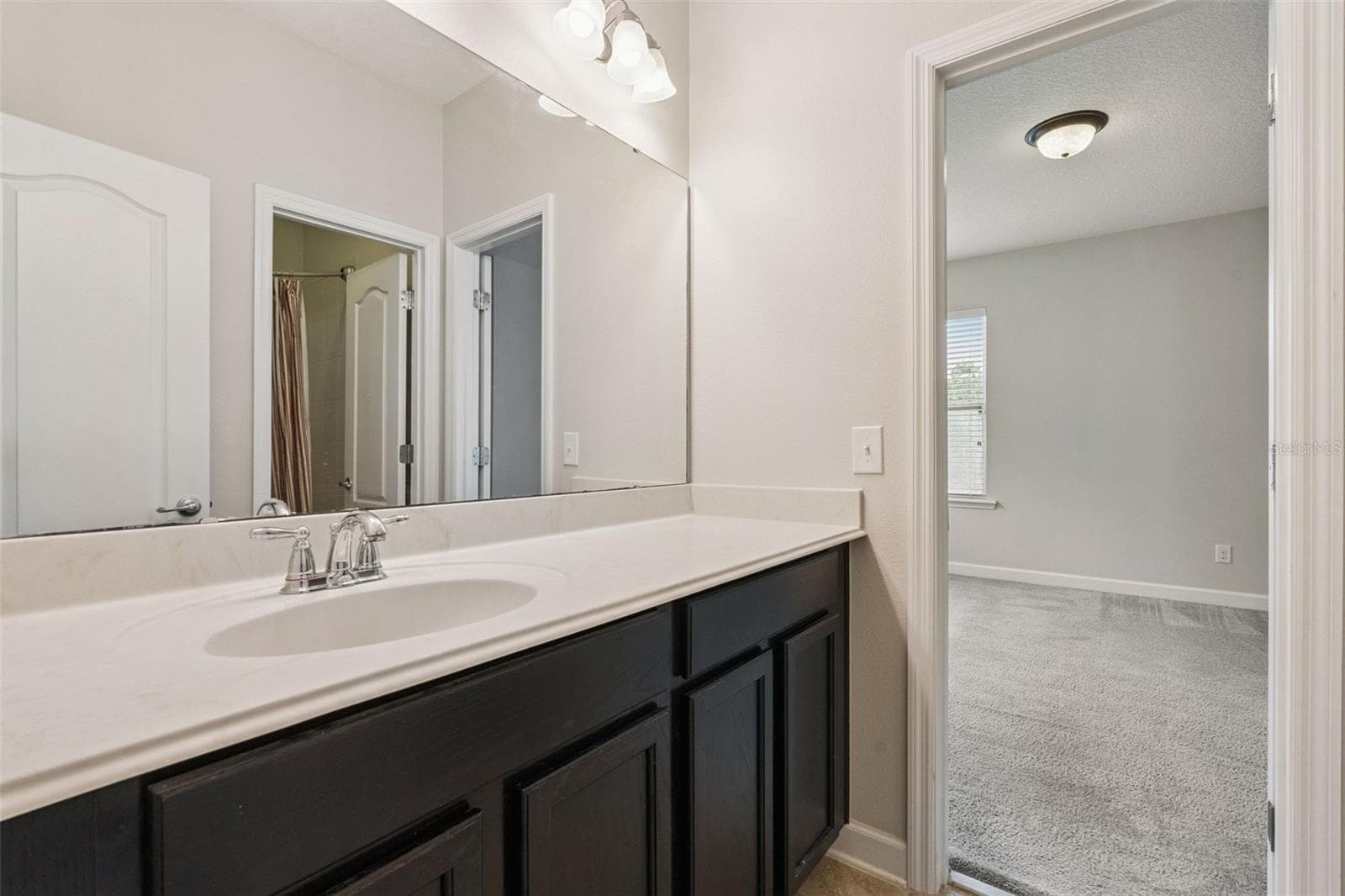 Jack and Jill Bathroom 3 - 844 OAKLAND PARK BLVD, WINTER GARDEN