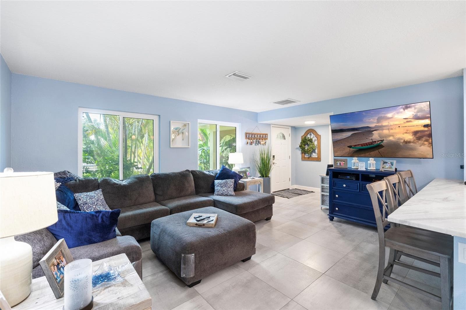 Living Room - 1070 MCCARTY ST, DUNEDIN