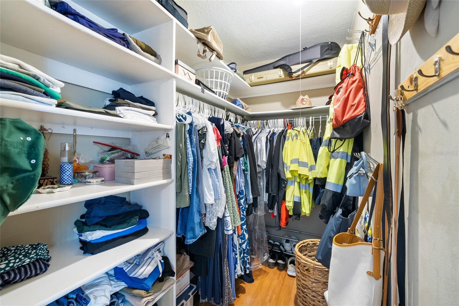 Primary Walk in Closet - 1070 MCCARTY ST, DUNEDIN