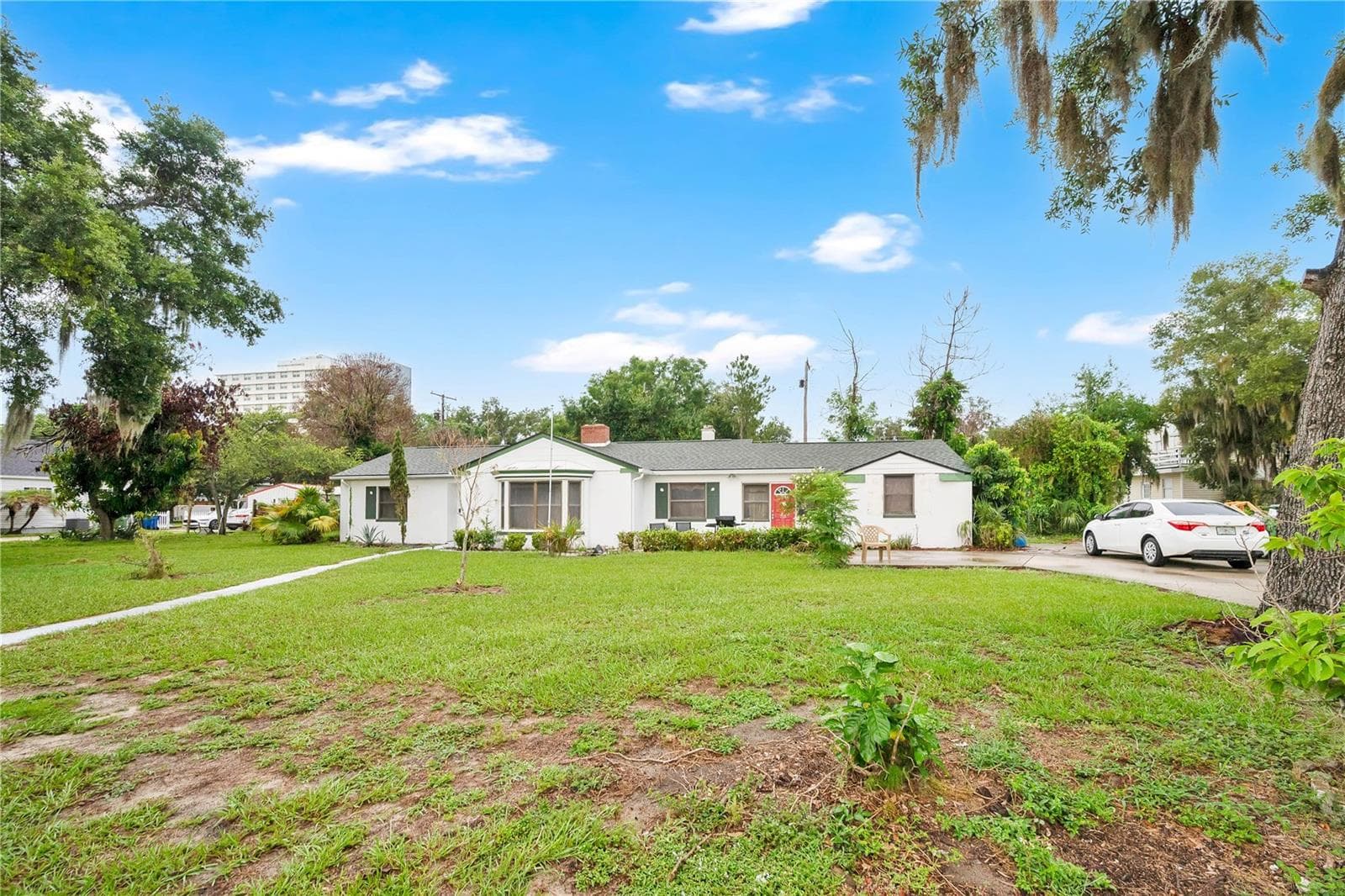 Single Family Residence at 715 AVENUE B SW, WINTER HAVEN, photo 2 of 25