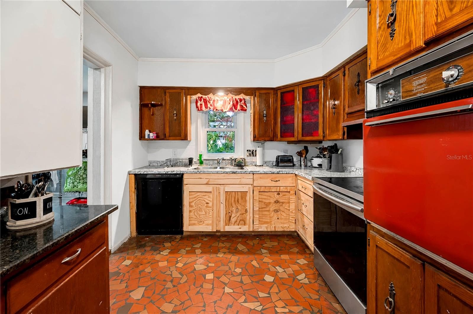 Single Family Residence at 715 AVENUE B SW, WINTER HAVEN, photo 11 of 25
