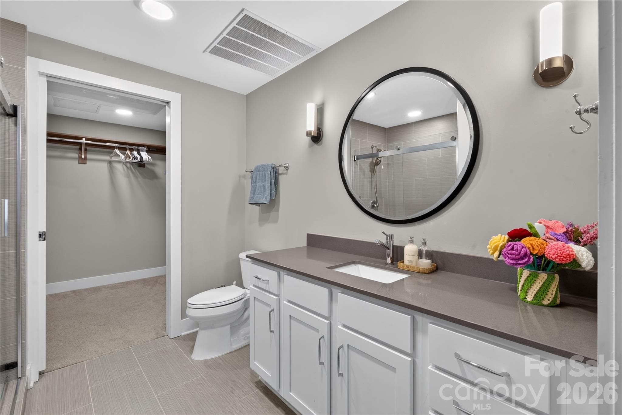 Condominium at 2401 Euclid Avenue, Charlotte, photo 16 of 34
