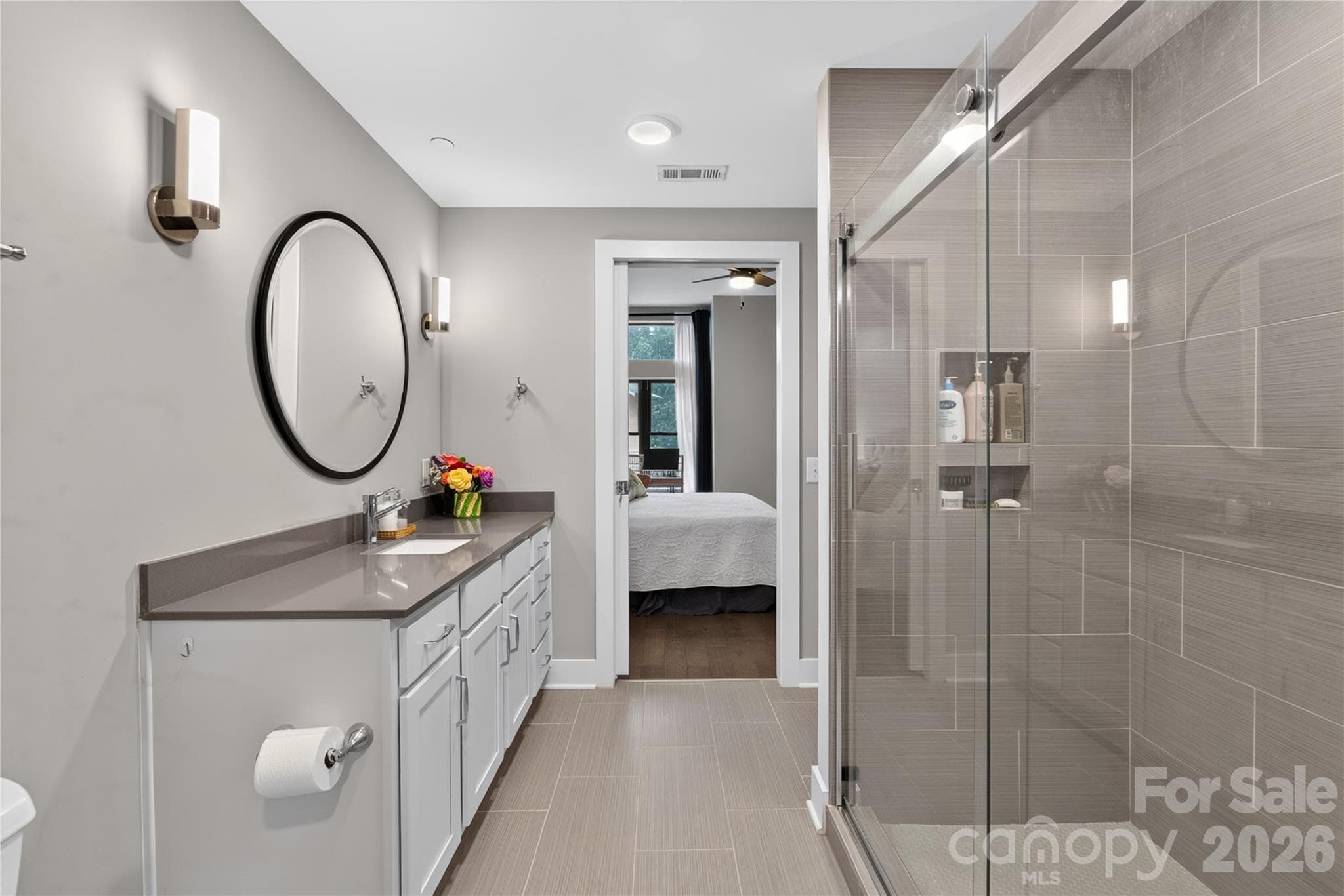 Condominium at 2401 Euclid Avenue, Charlotte, photo 19 of 34