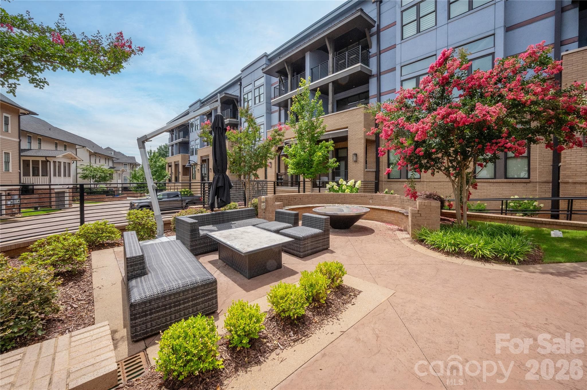 Condominium at 2401 Euclid Avenue, Charlotte, photo 30 of 34