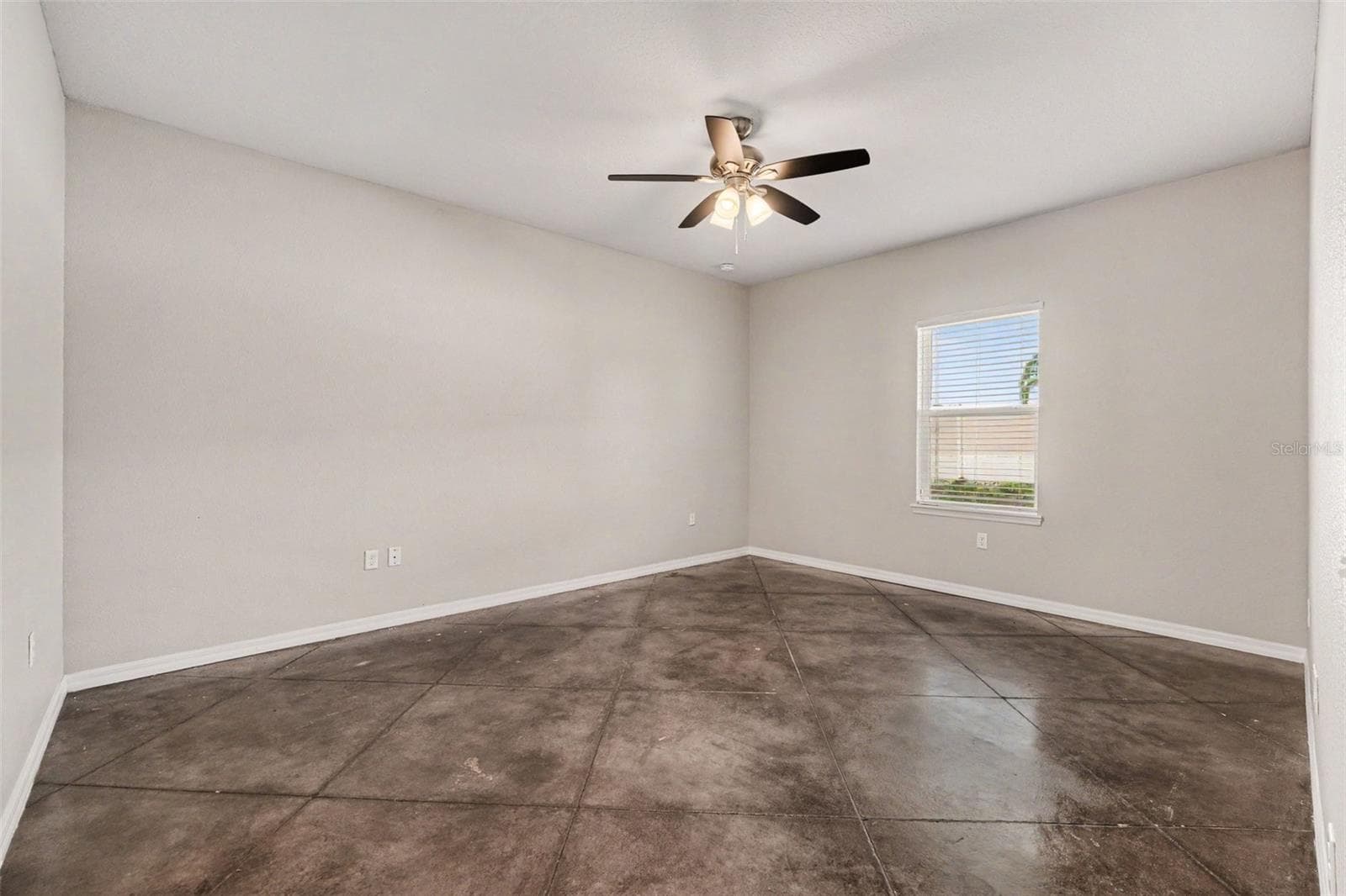 Single Family Residence at 2865 WHISPERING TRAILS DR, WINTER HAVEN, photo 8 of 19