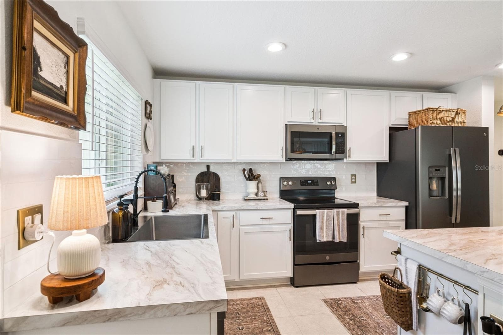 Single Family Residence at 1657 WILSON PRAIRIE CIR, GROVELAND, photo 12 of 27