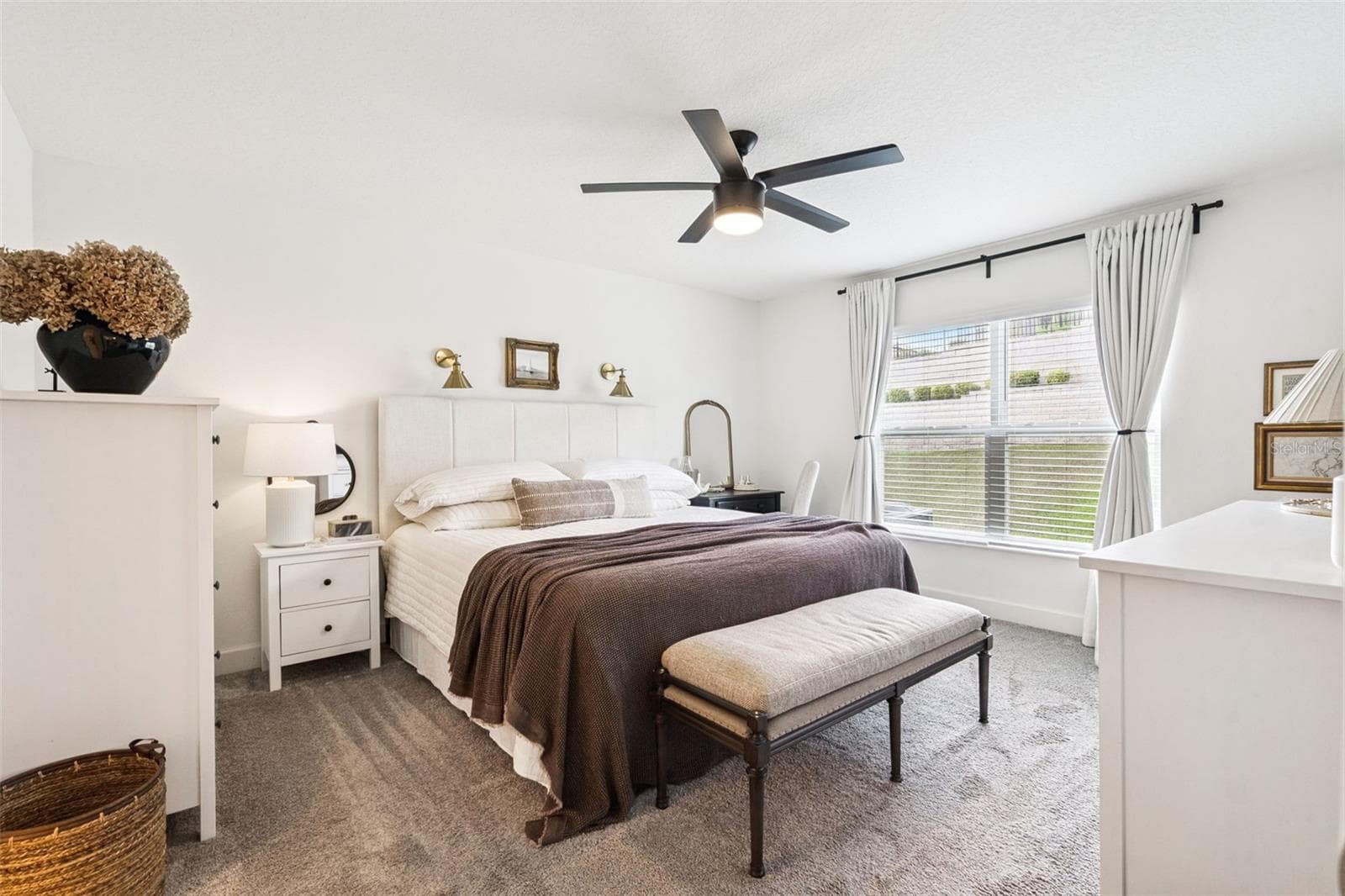 Single Family Residence at 1657 WILSON PRAIRIE CIR, GROVELAND, photo 17 of 27