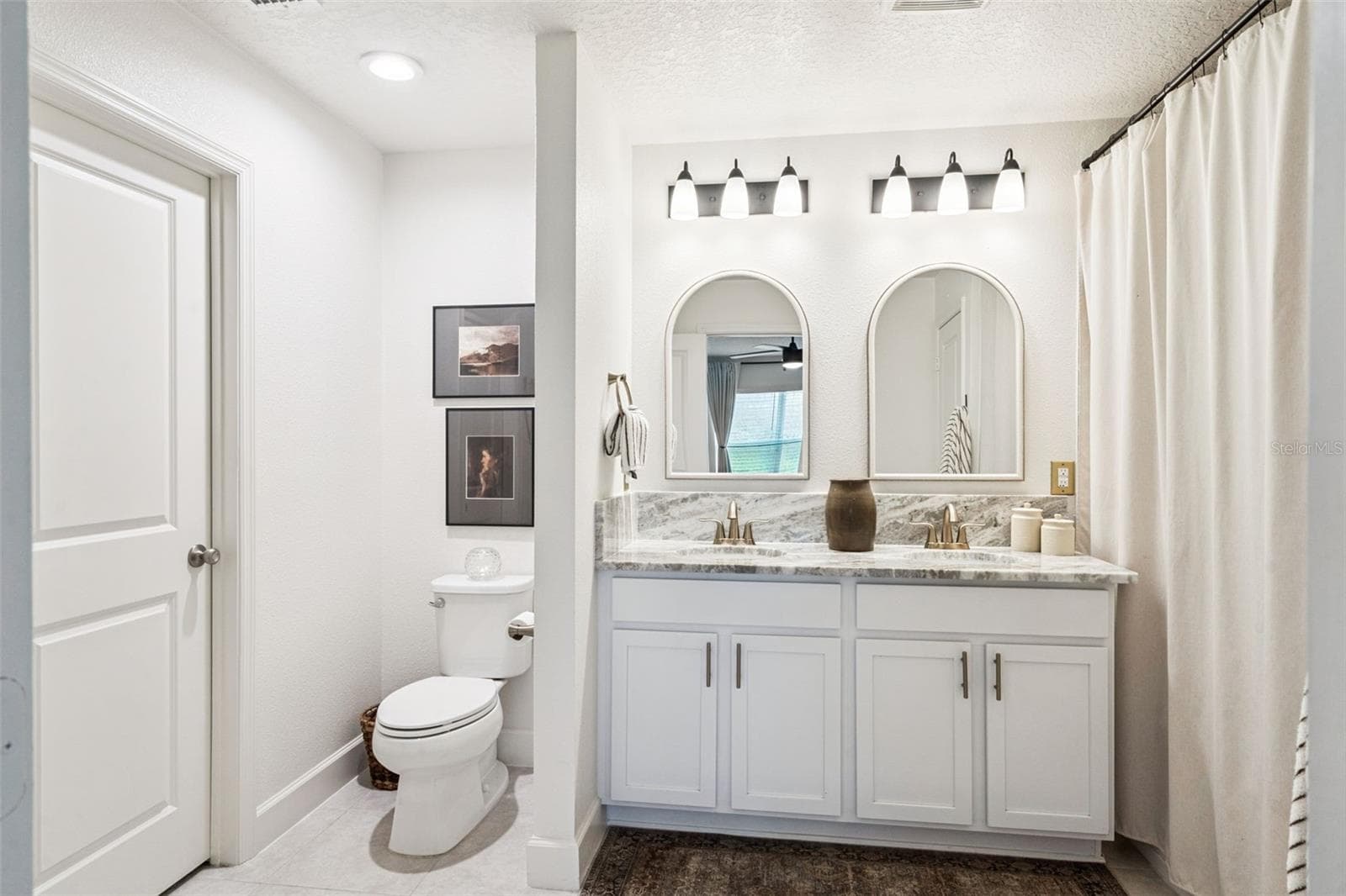 Single Family Residence at 1657 WILSON PRAIRIE CIR, GROVELAND, photo 19 of 27