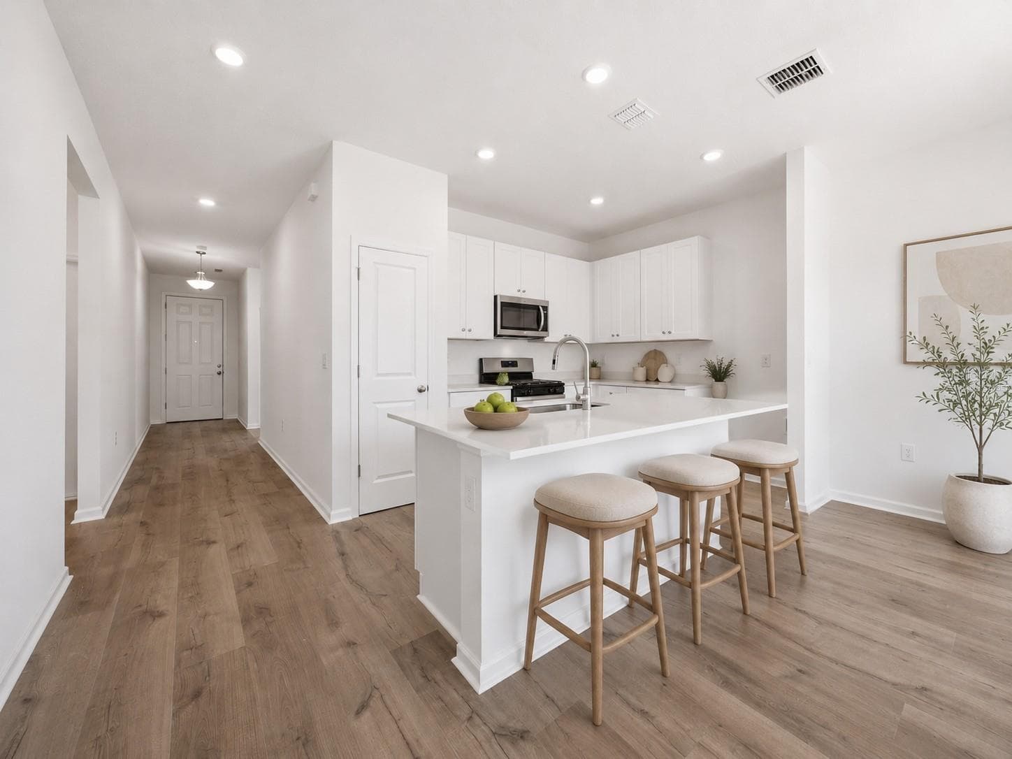 Virtually Staged - 5719 HIAWASSEE RD, OKAHUMPKA