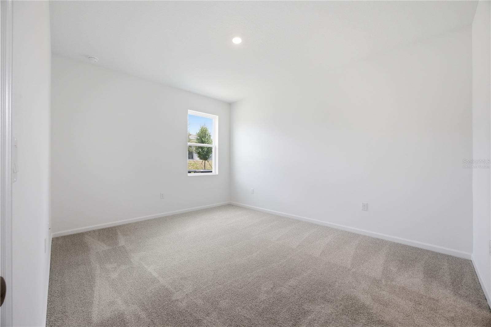 Virtually Staged - 5719 HIAWASSEE RD, OKAHUMPKA