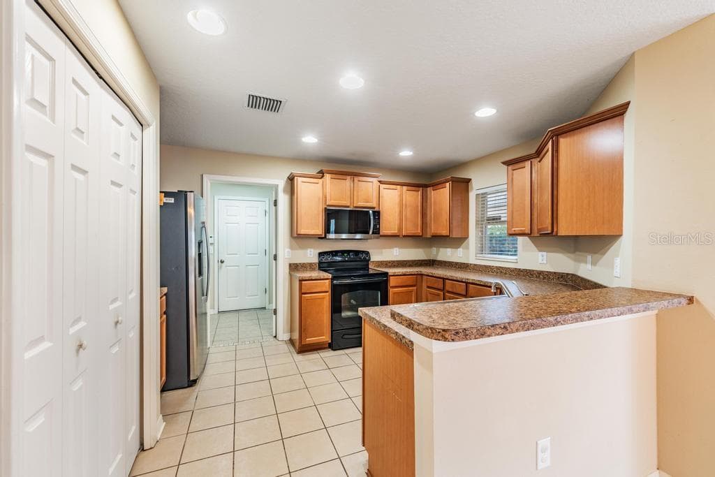 Single Family Residence at 7013 FOREST MERE DR, RIVERVIEW, photo 14 of 30