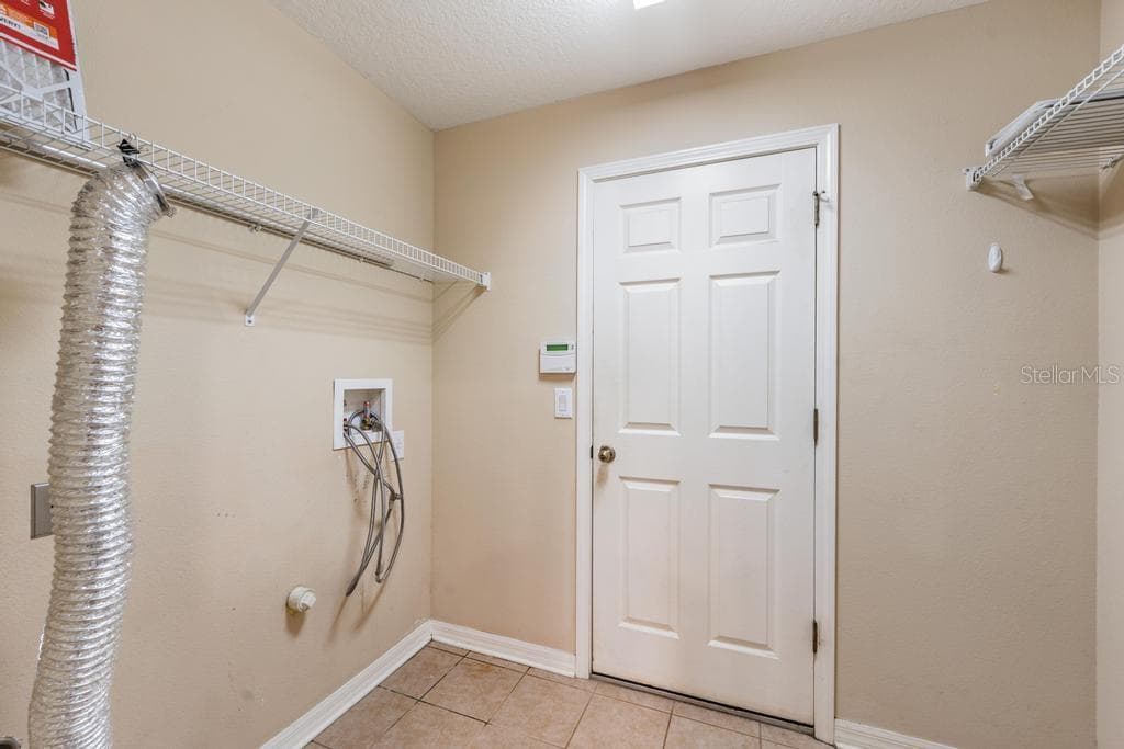 Single Family Residence at 7013 FOREST MERE DR, RIVERVIEW, photo 17 of 30