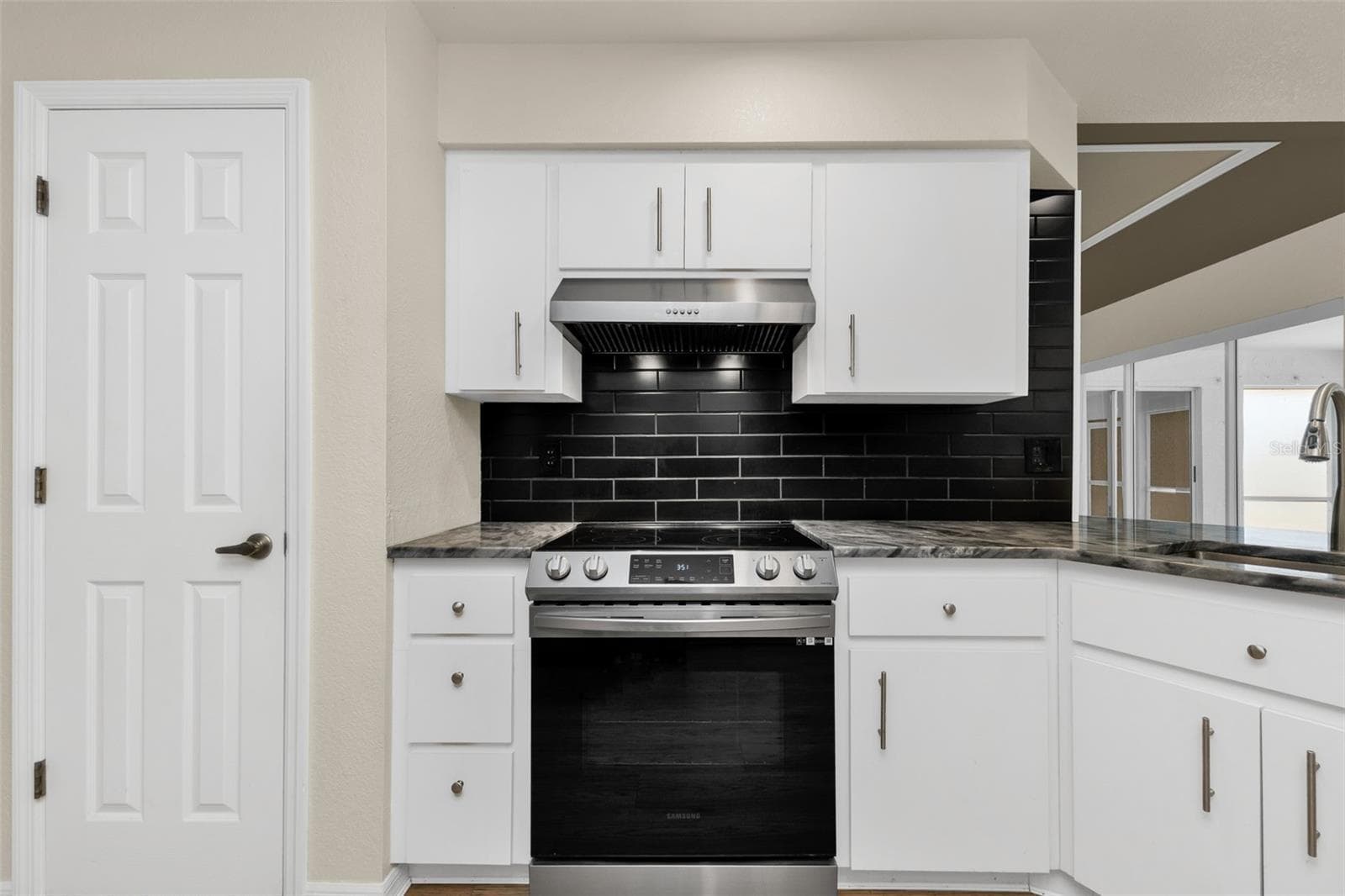 Single Family Residence at 297 FLAMINGO BLVD, PORT CHARLOTTE, photo 10 of 65
