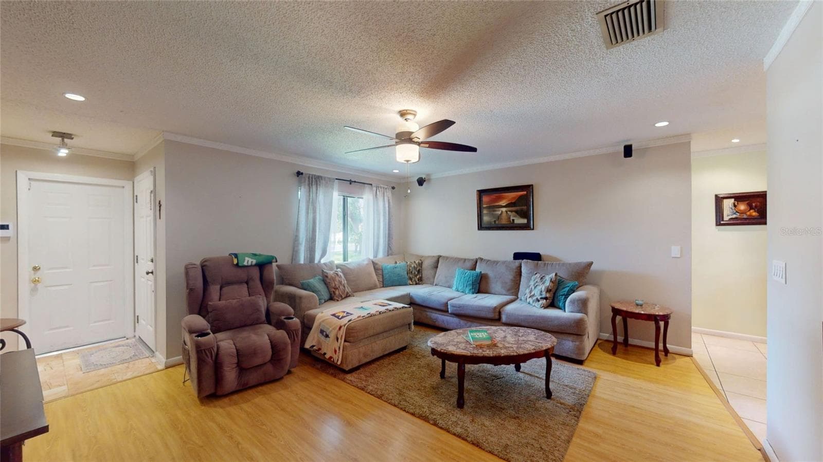 Great Room - 6960 PINECREST LN N, PINELLAS PARK