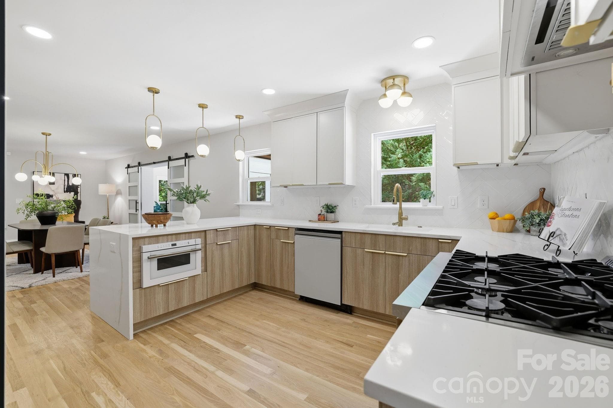 Single Family Residence at 5515 Doncaster Drive, Charlotte, photo 6 of 22