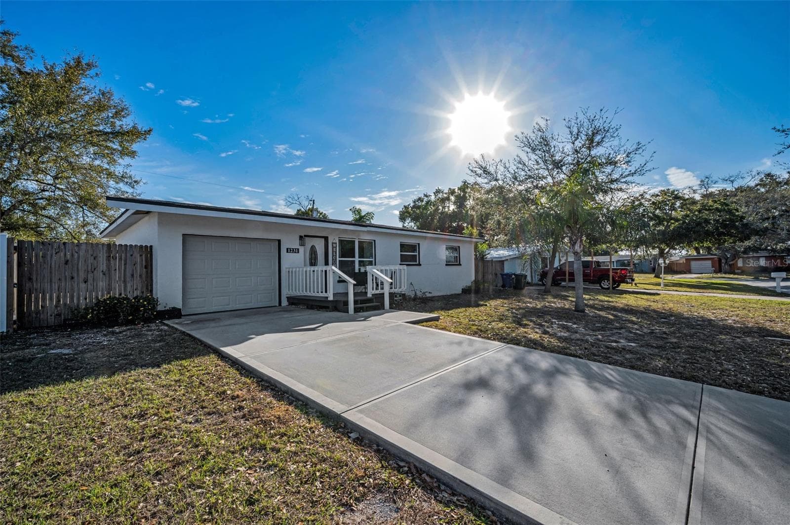 Welcome to 1231 Little John Ln.! - 1231 LITTLE JOHN LN, DUNEDIN