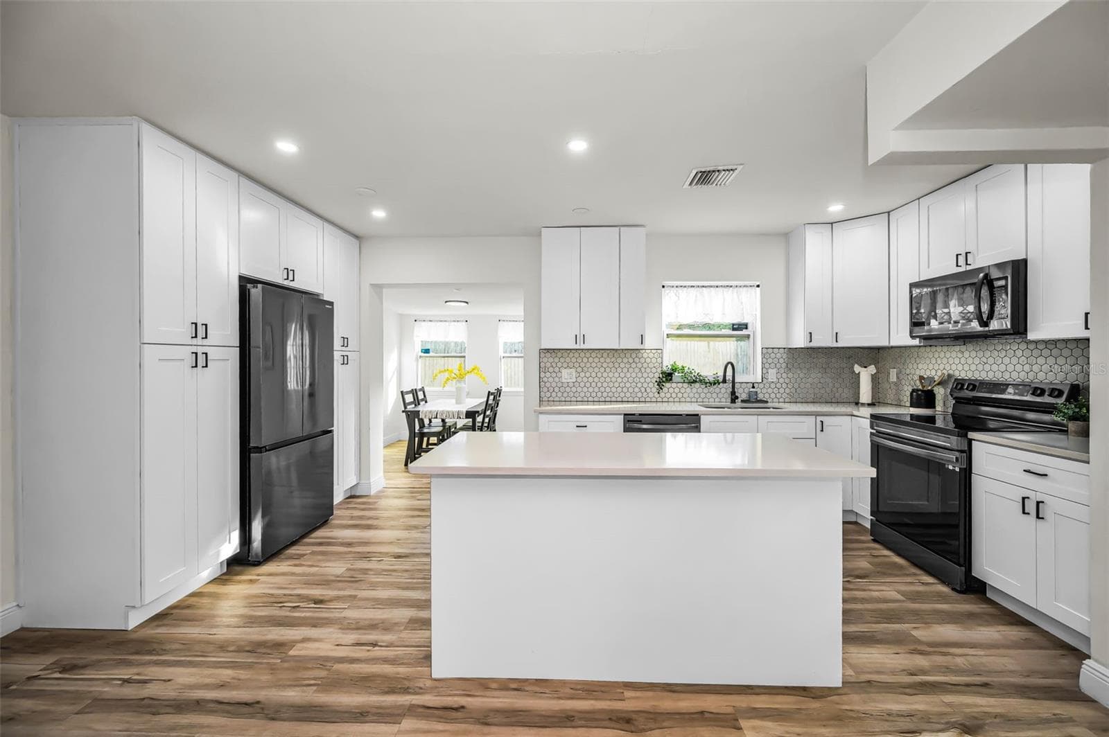 Kitchen - 1231 LITTLE JOHN LN, DUNEDIN