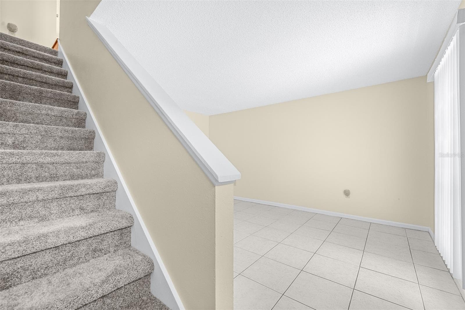 Townhouse at 2944 MORGAN COMBEE RD, LAKELAND, photo 5 of 45