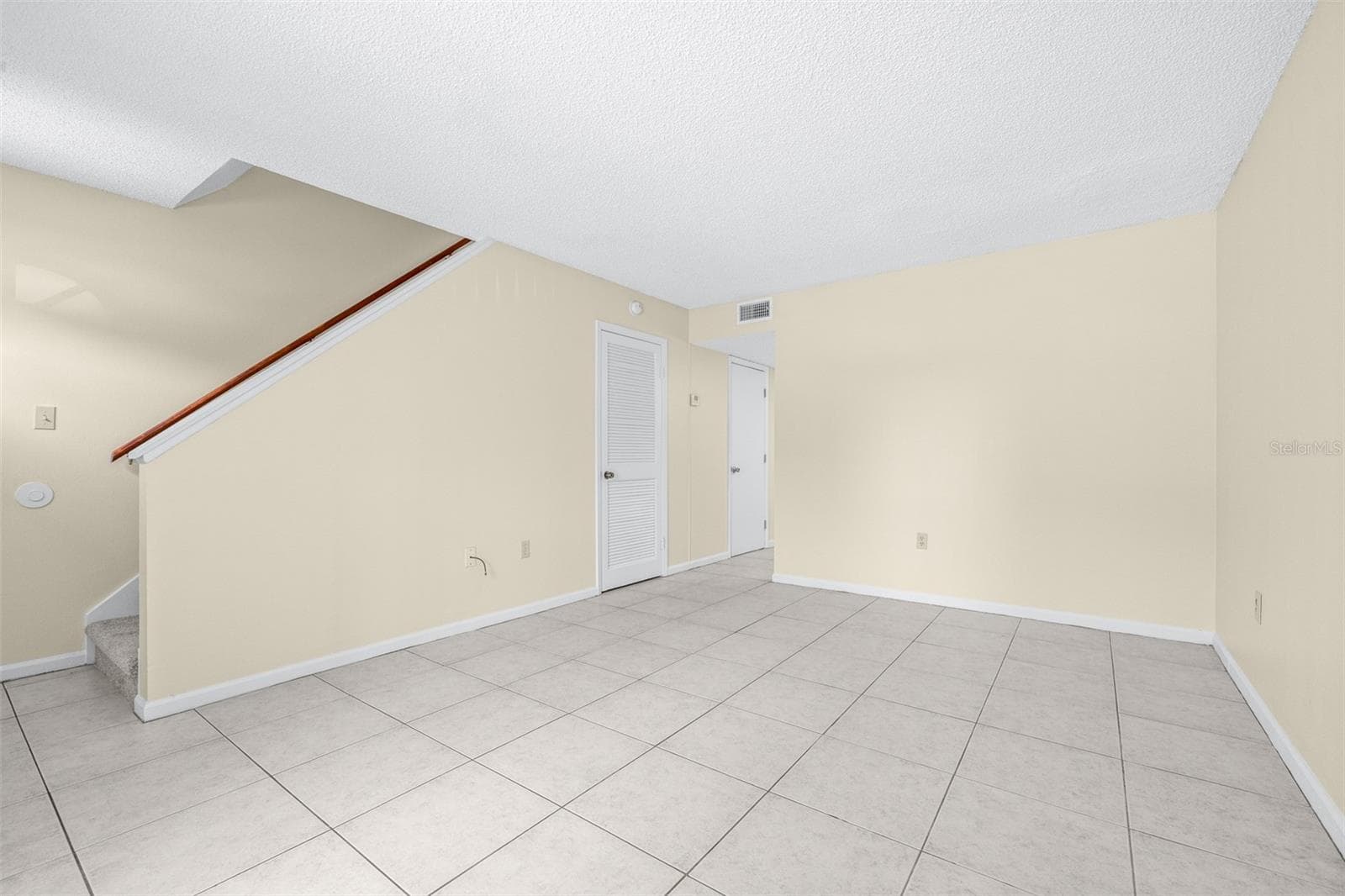 Townhouse at 2944 MORGAN COMBEE RD, LAKELAND, photo 6 of 45