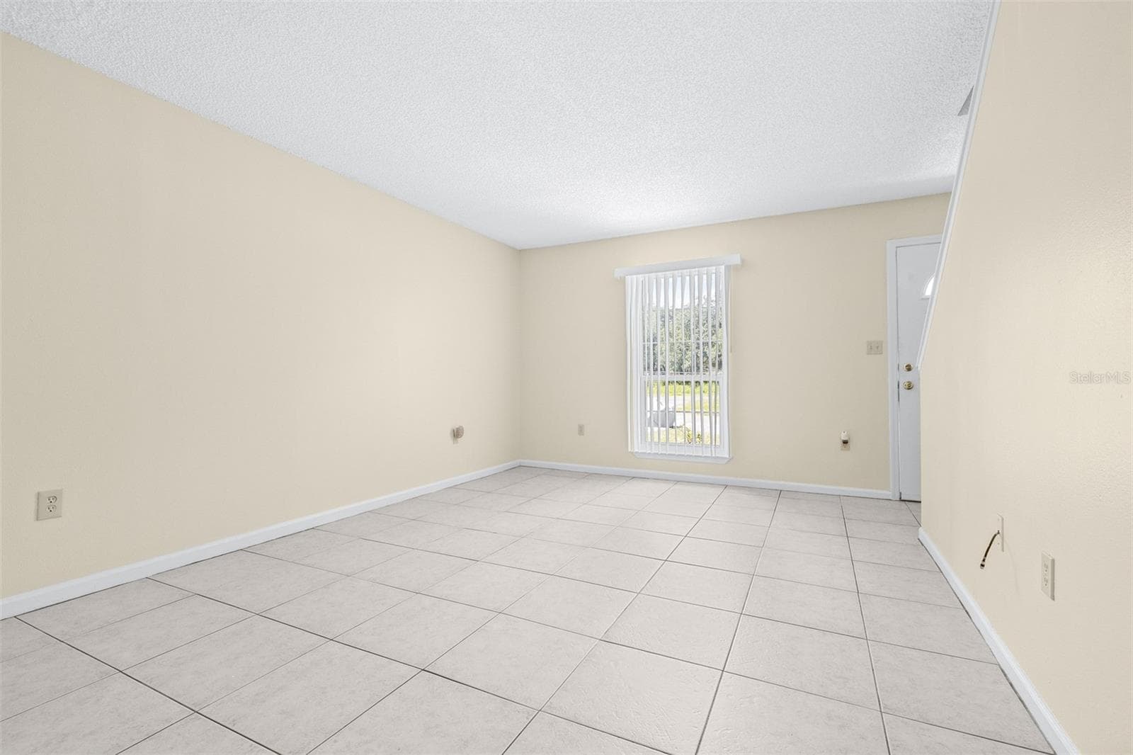 Townhouse at 2944 MORGAN COMBEE RD, LAKELAND, photo 8 of 45
