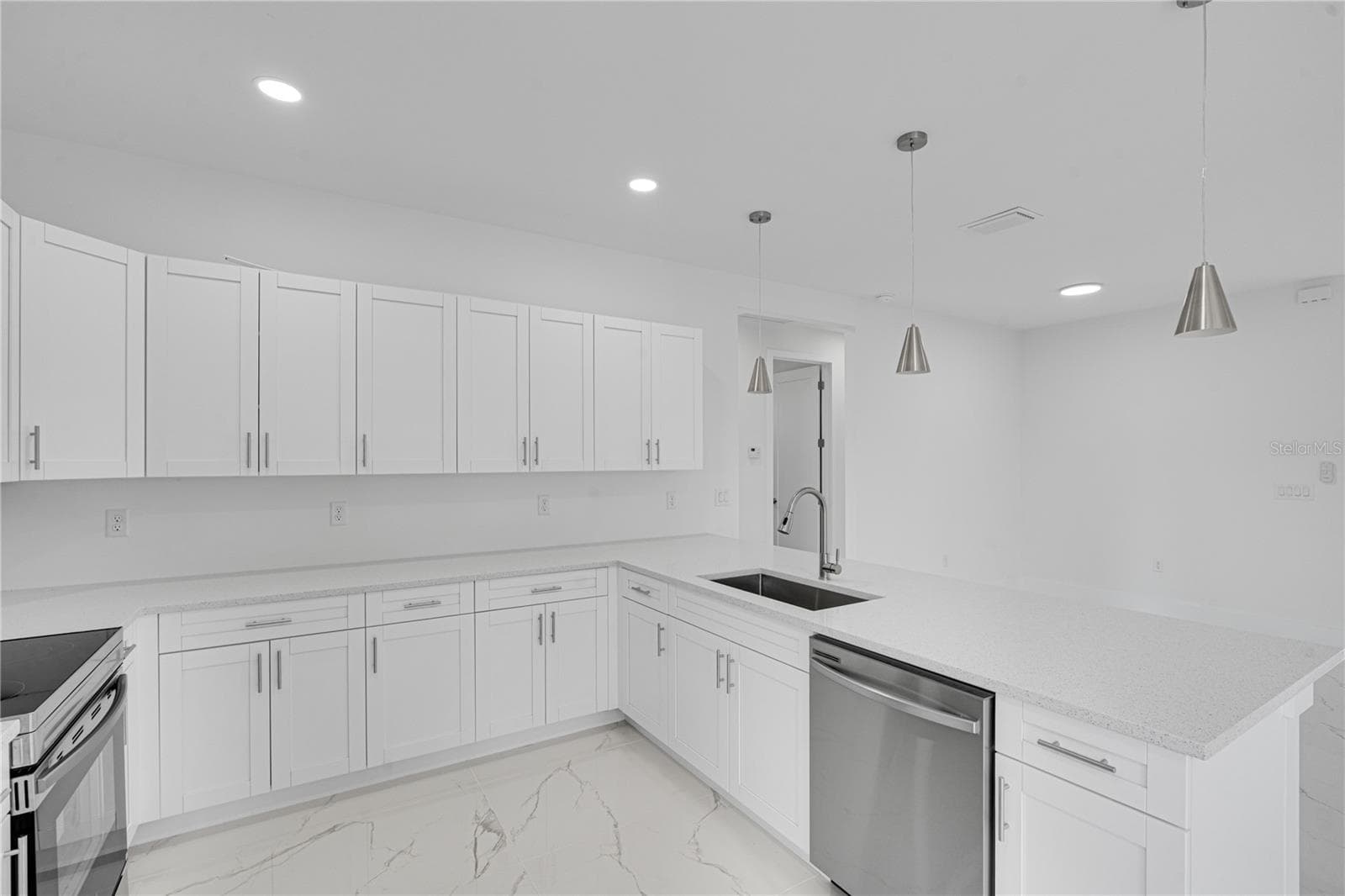 Single Family Residence at 153 AUSTRALIAN DR, ROTONDA WEST, photo 8 of 32