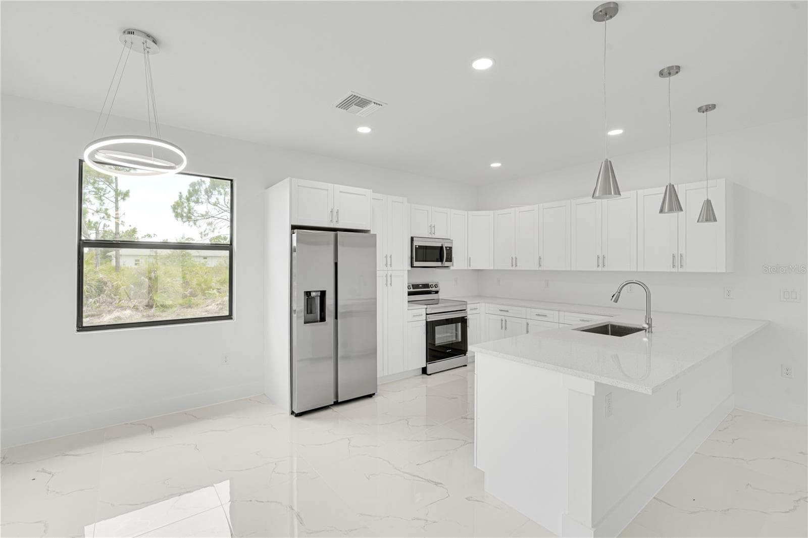 Single Family Residence at 153 AUSTRALIAN DR, ROTONDA WEST, photo 9 of 32