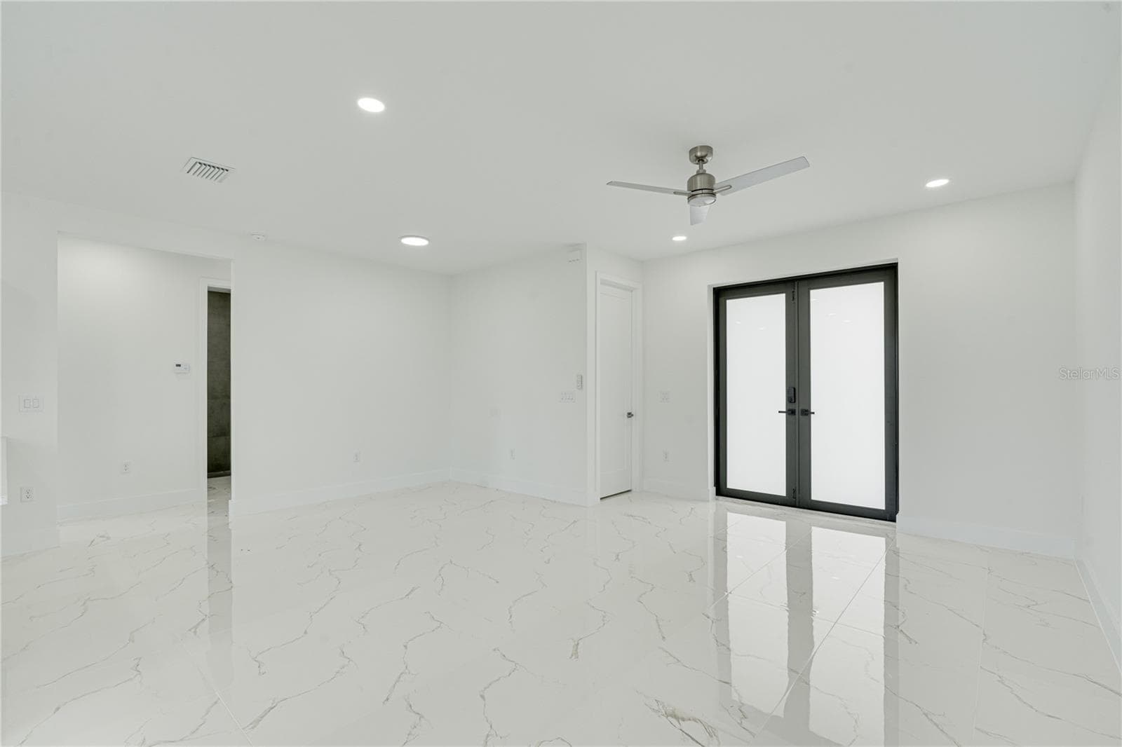 Single Family Residence at 153 AUSTRALIAN DR, ROTONDA WEST, photo 14 of 32