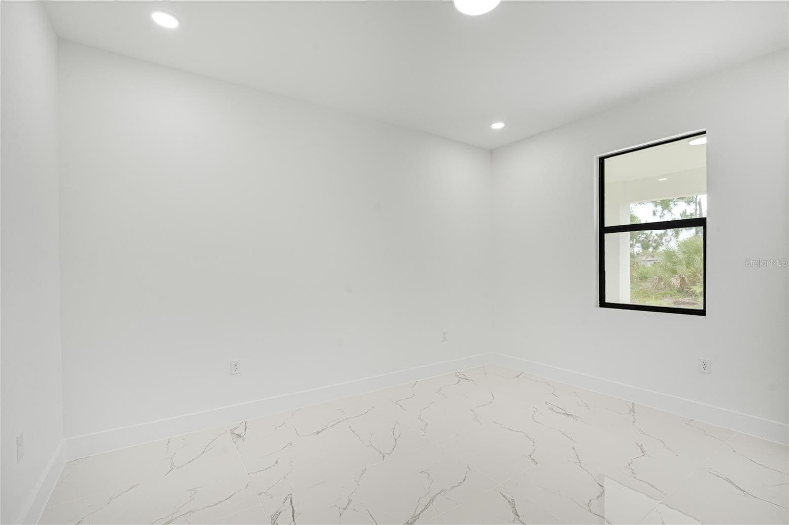 Single Family Residence at 153 AUSTRALIAN DR, ROTONDA WEST, photo 19 of 32