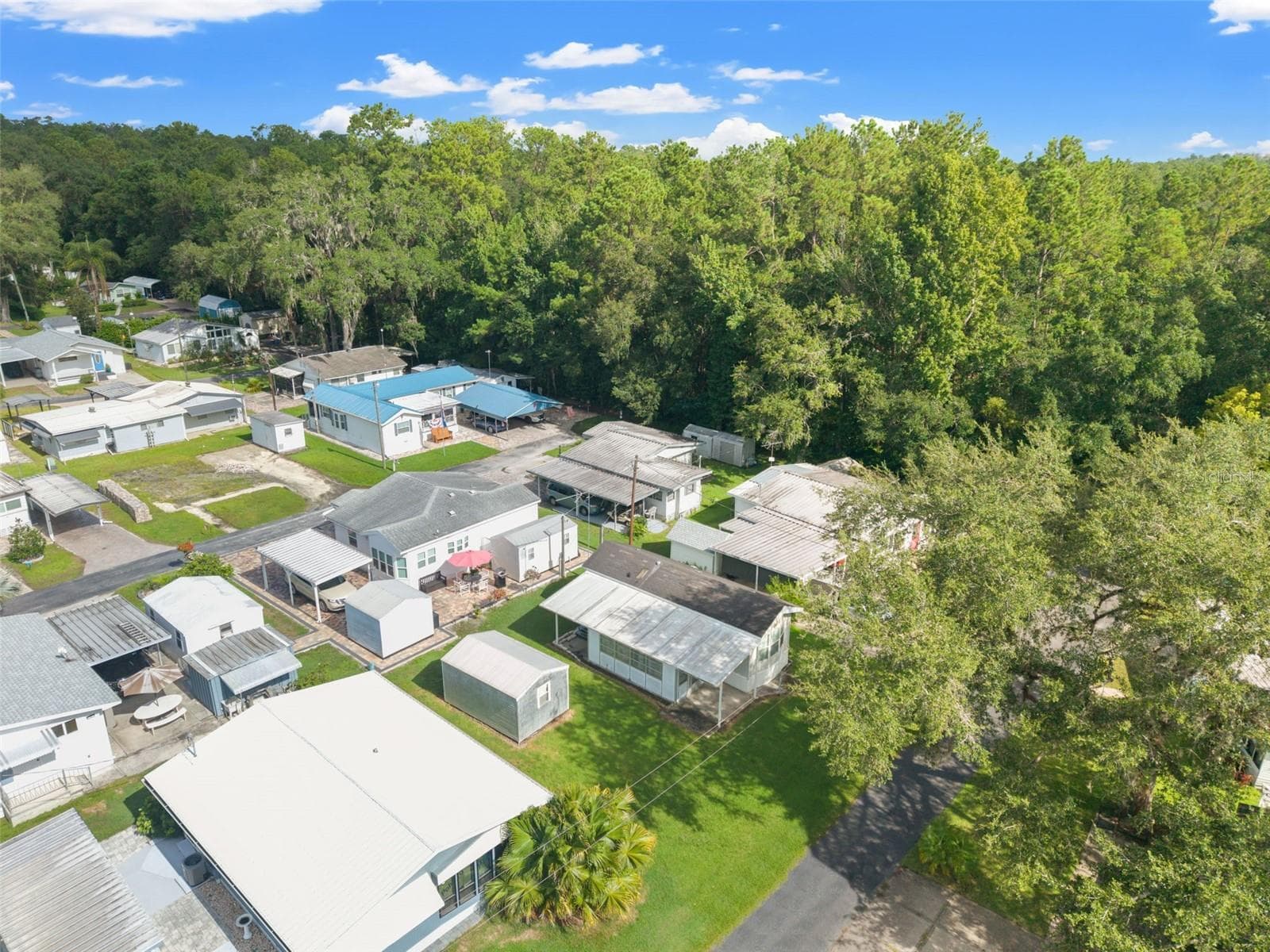 Manufactured Home at 2092 CULBREATH RD #A27, BROOKSVILLE, photo 2 of 25