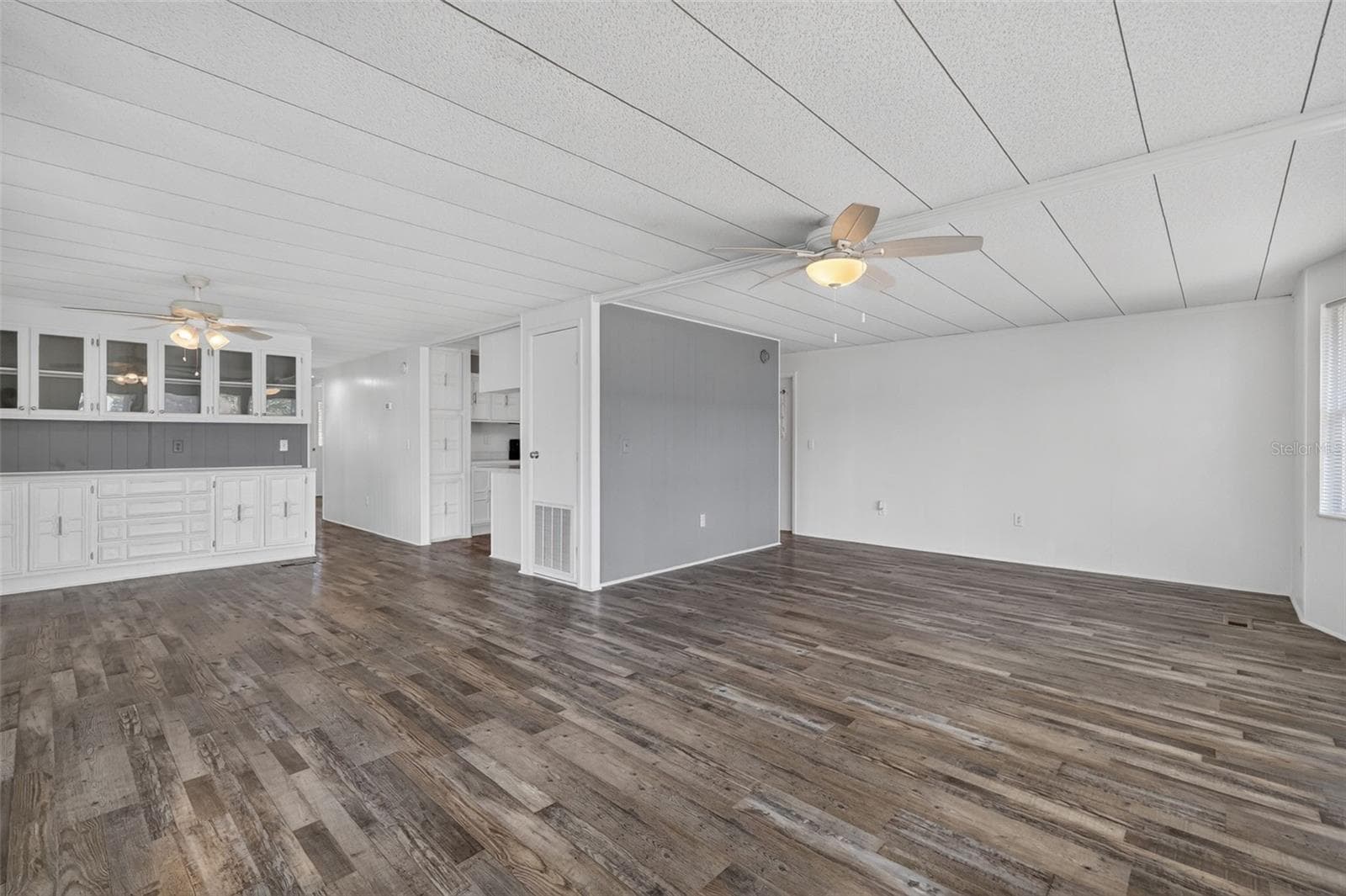 Living/Dining combo - 34312 CARL RD, LEESBURG
