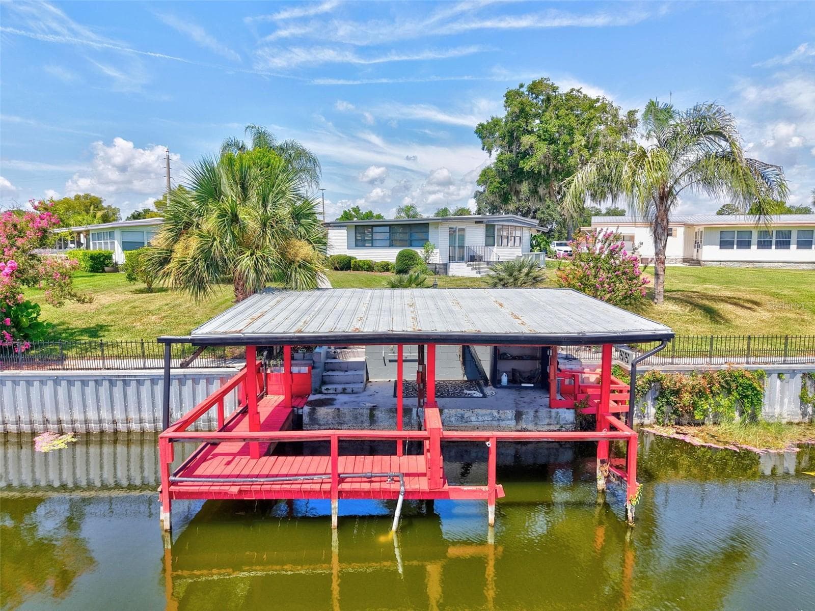 One stall boathouse - 34312 CARL RD, LEESBURG