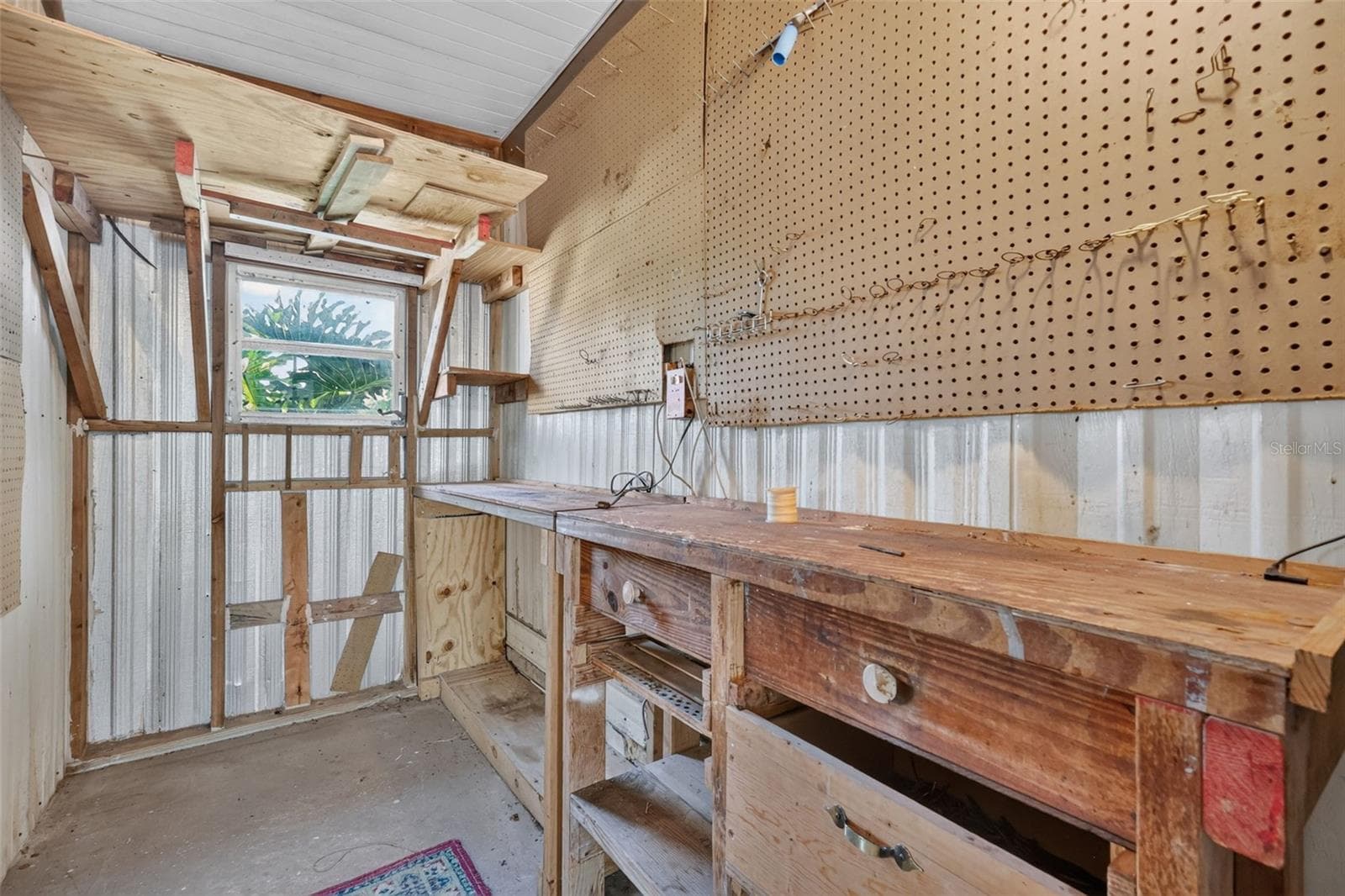 3rd shed w/workbench - 34312 CARL RD, LEESBURG