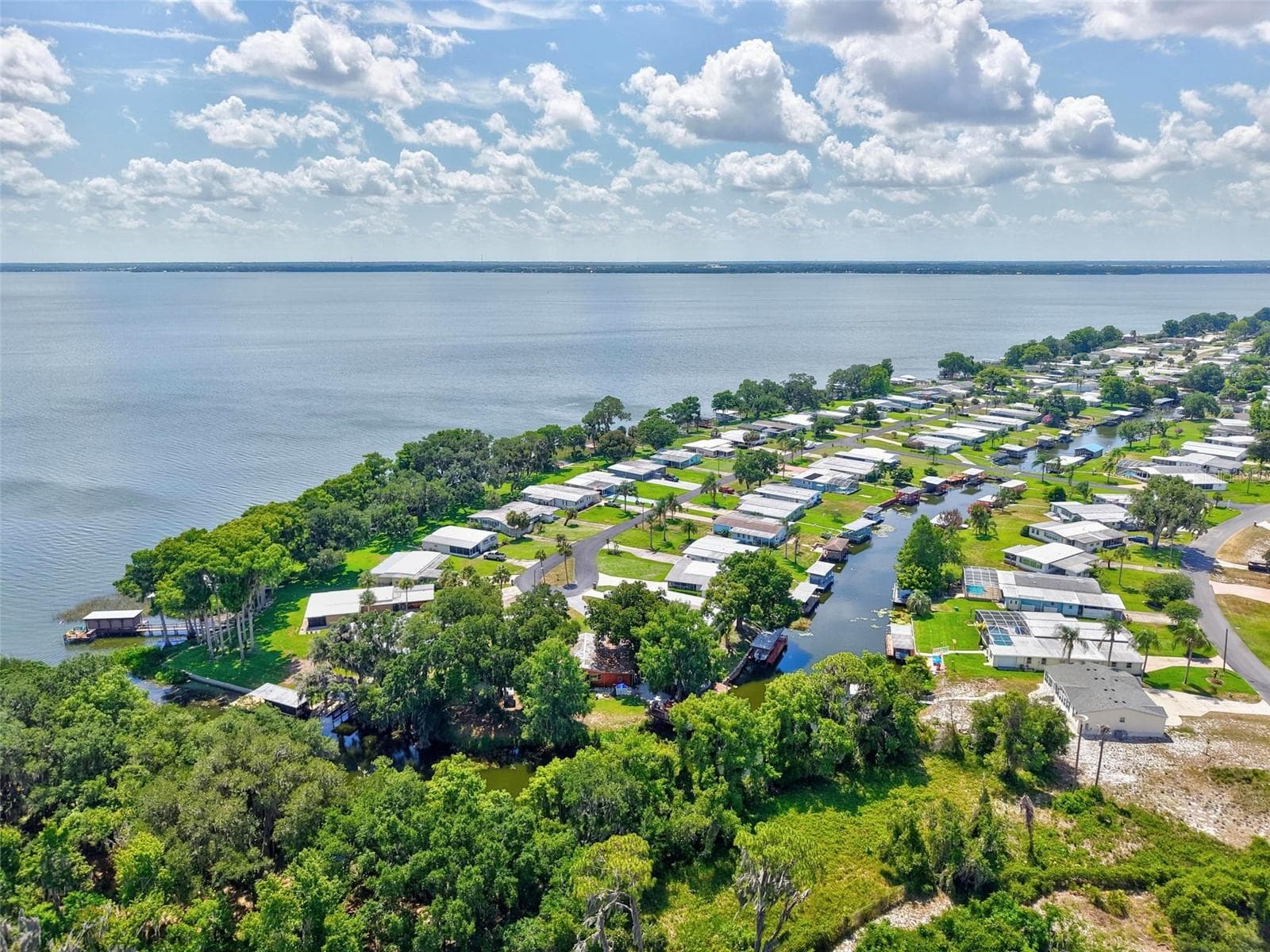 Small community w/low HOA! - 34312 CARL RD, LEESBURG