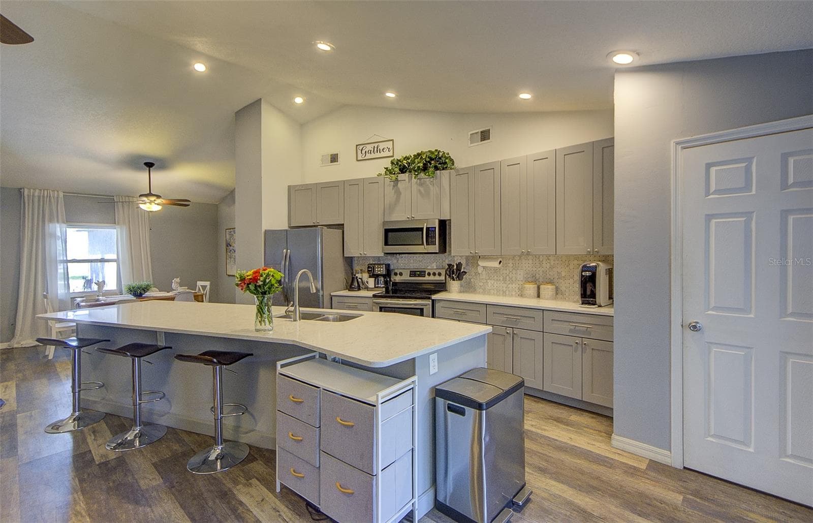 Kitchen - 13222 PINE CREEK CIR, RIVERVIEW
