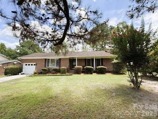 Single Family Residence at 1218 Dotson Court, Wilmington, photo 2 of 38
