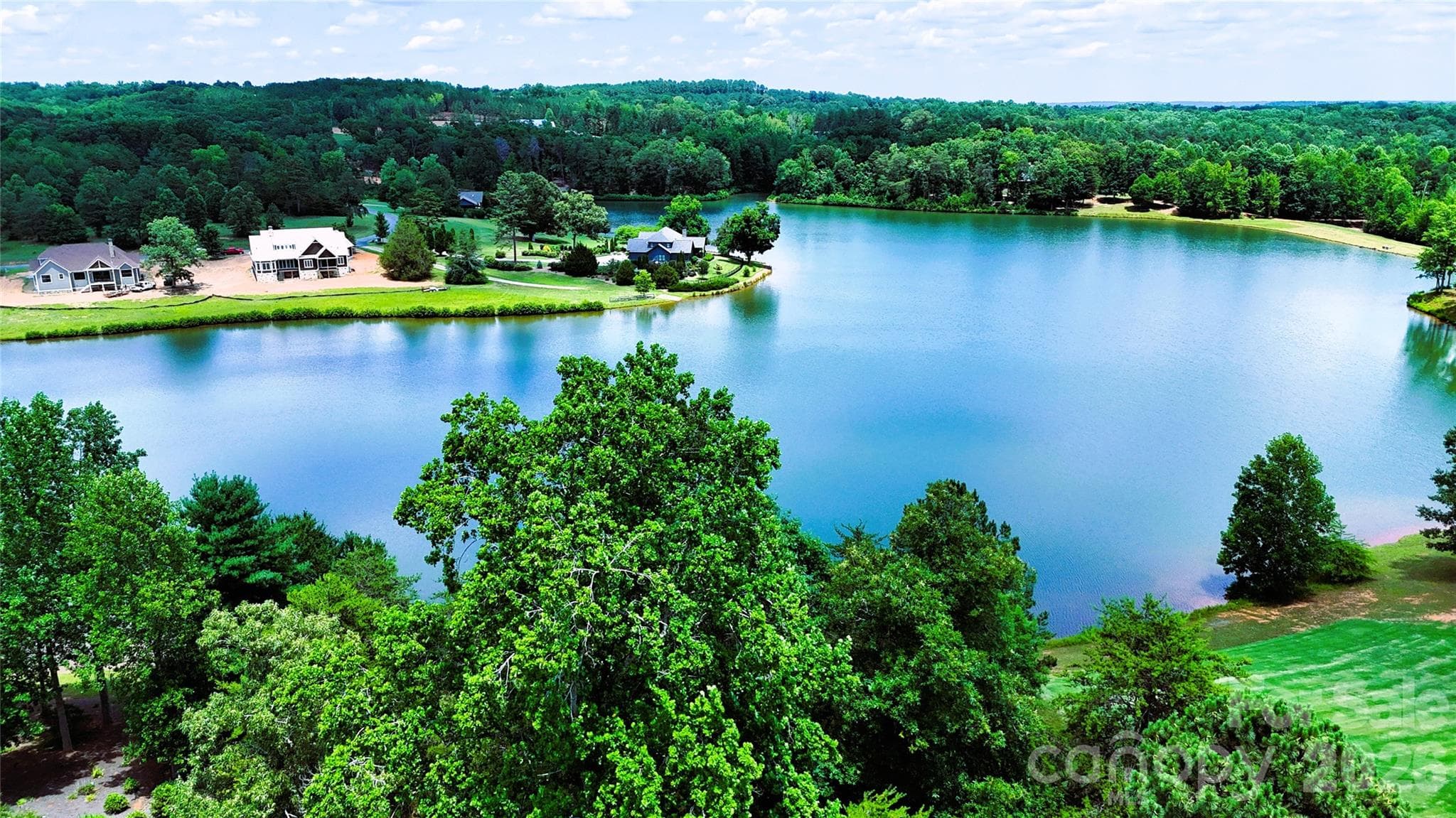 The premium waterfront in the desired Derbyshire awaits your vision - the owner can customize and build for you! - 0 Mapleton Lane, Columbus