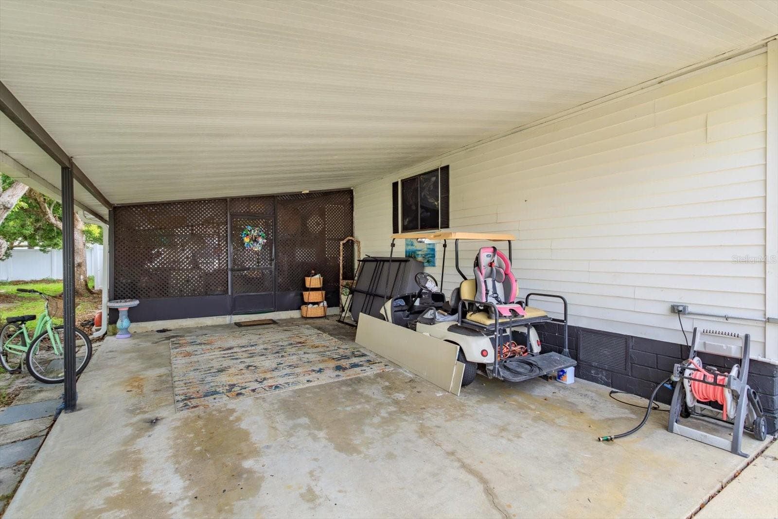 Manufactured Home at 106 LEISURE WORLD DR N, DEBARY, photo 3 of 43