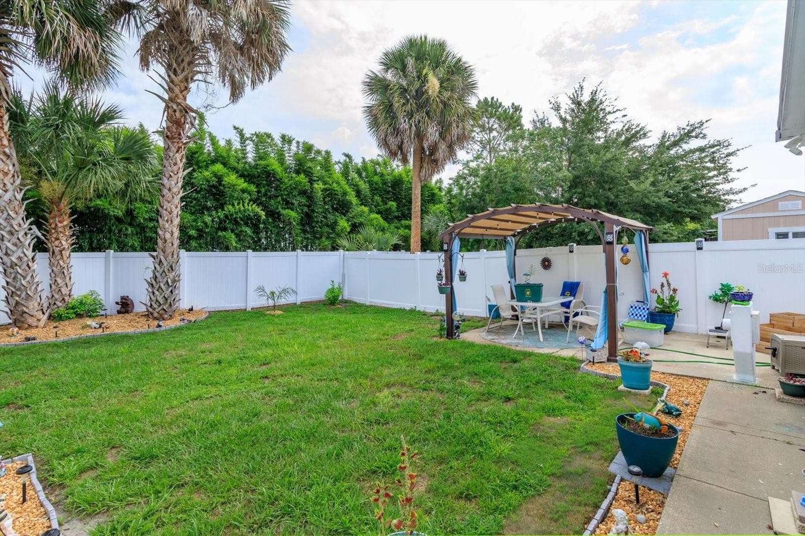 Manufactured Home at 106 LEISURE WORLD DR N, DEBARY, photo 20 of 43