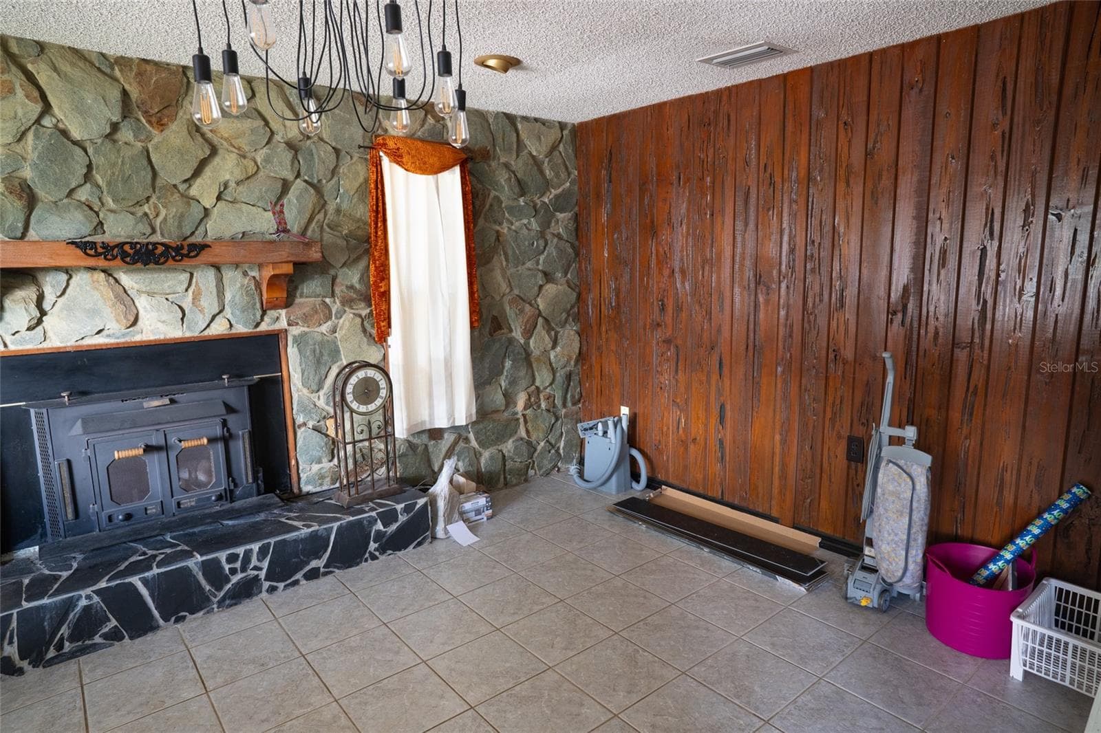 Single Family Residence at 4641 AEGEAN AVE, HOLIDAY, photo 8 of 27