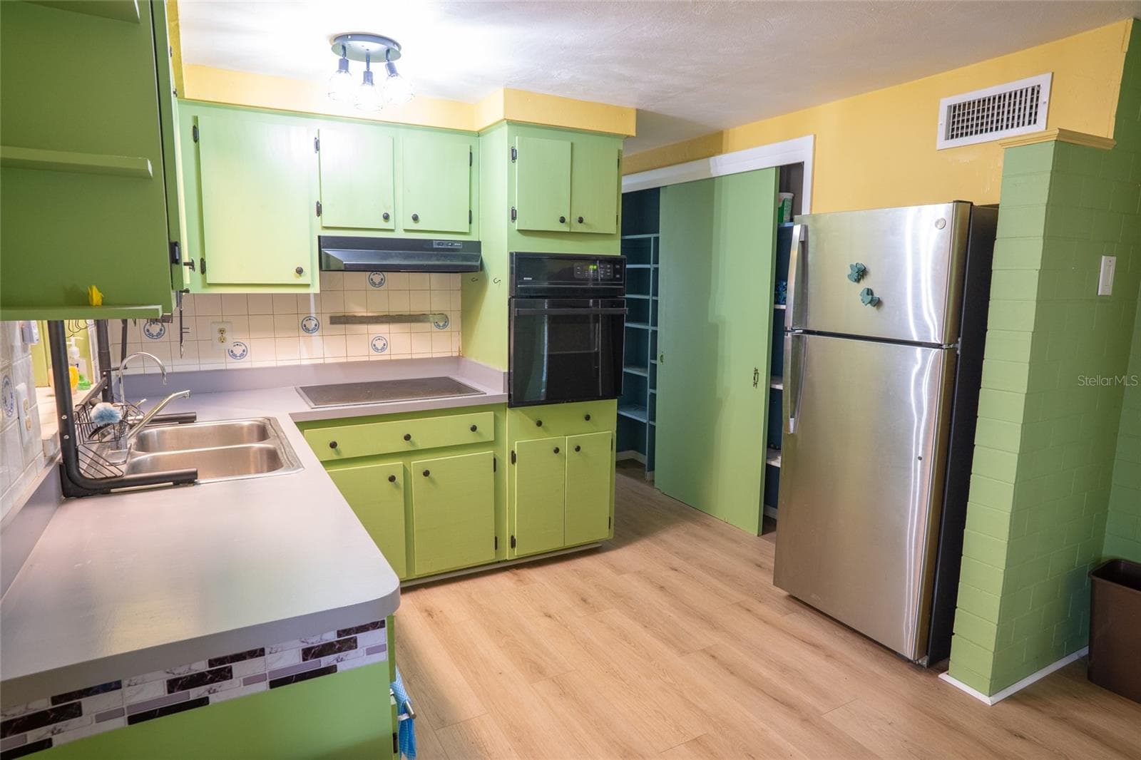 Single Family Residence at 4641 AEGEAN AVE, HOLIDAY, photo 12 of 27