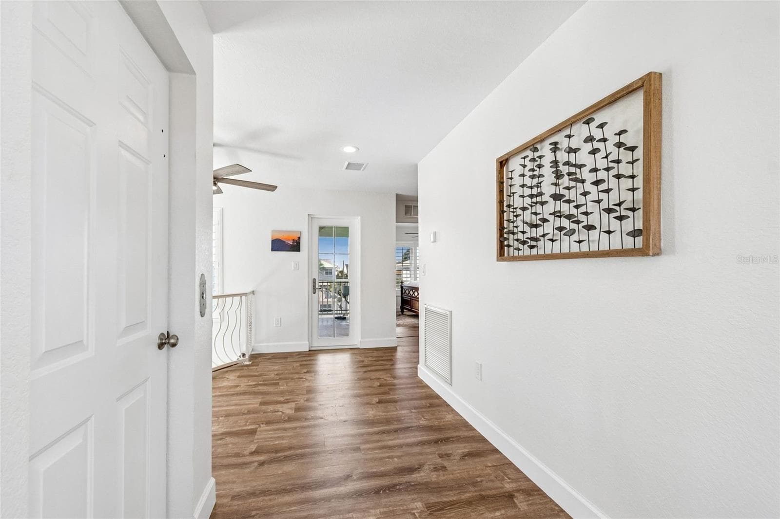 Flex space at top of stairs - 111 91ST AVE, TREASURE ISLAND
