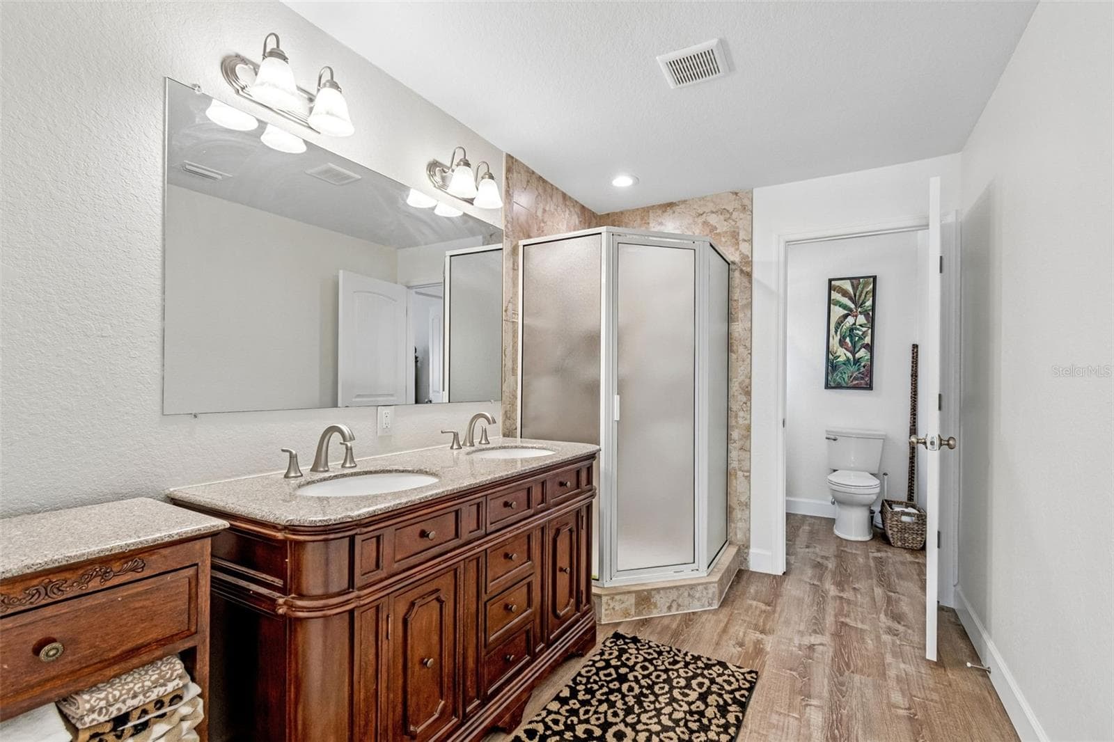 Main full size bath- dual vanity, water closet - 111 91ST AVE, TREASURE ISLAND