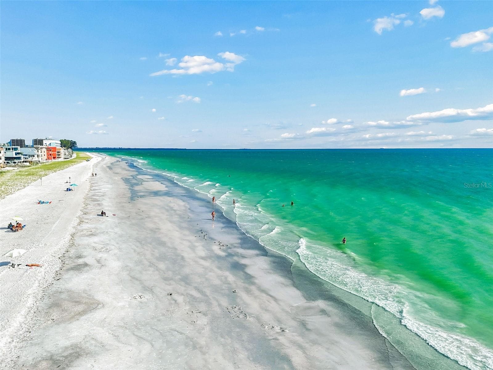 Sunset Beach directly across access - 111 91ST AVE, TREASURE ISLAND