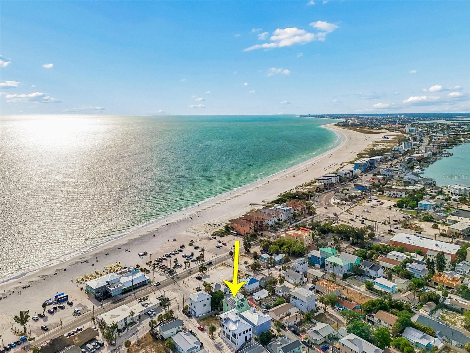 Proximity to beach life - 111 91ST AVE, TREASURE ISLAND