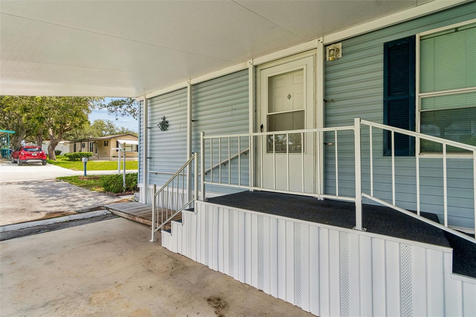 Manufactured Home at 34992 FRASER ST, DADE CITY, photo 3 of 39