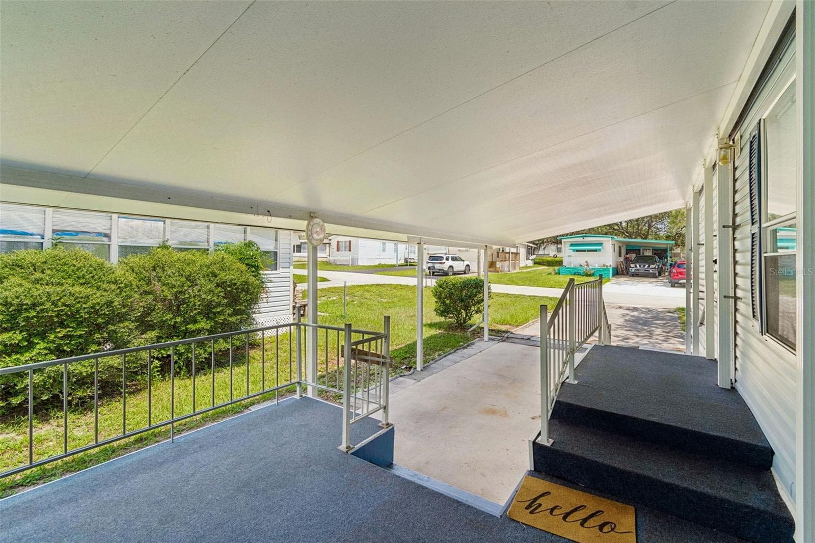 Manufactured Home at 34992 FRASER ST, DADE CITY, photo 5 of 39